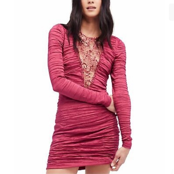 Free People Look of Love Ruched Bodycon Mini  Dress wine - Picture 15 of 15